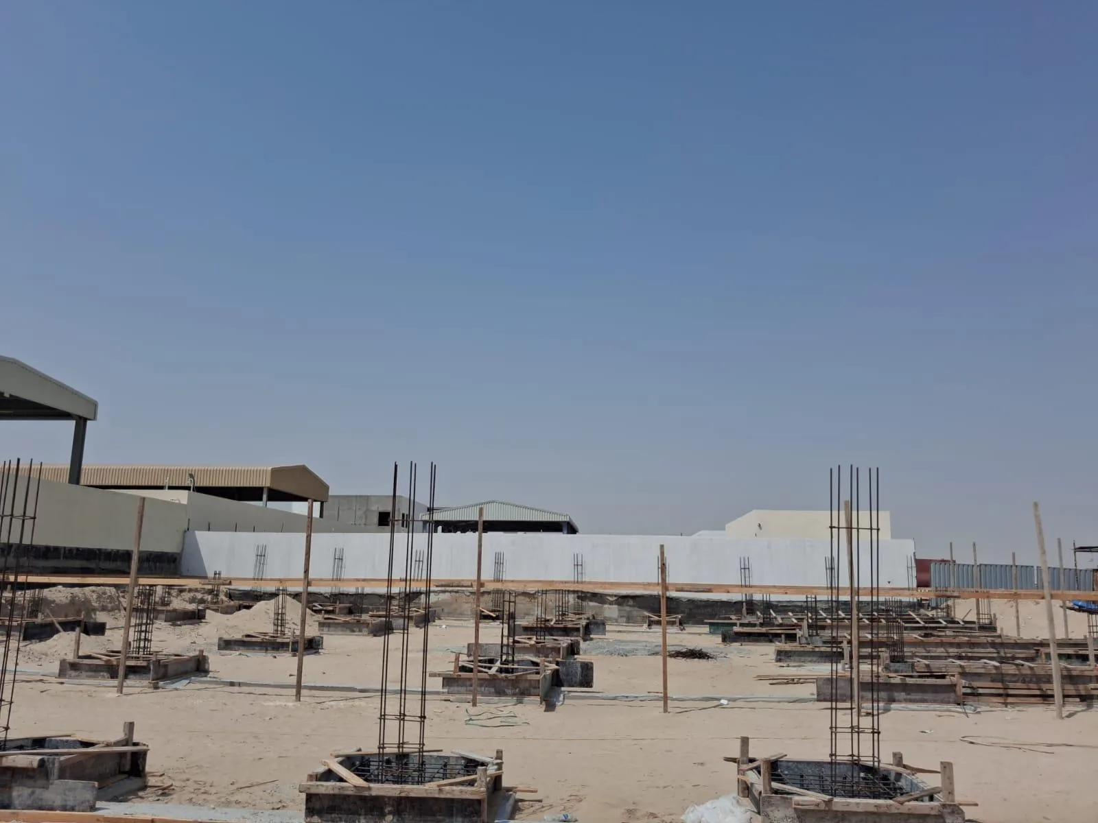Al Layyan Gas Trading Warehouse Column Starters — Abu Ali Group