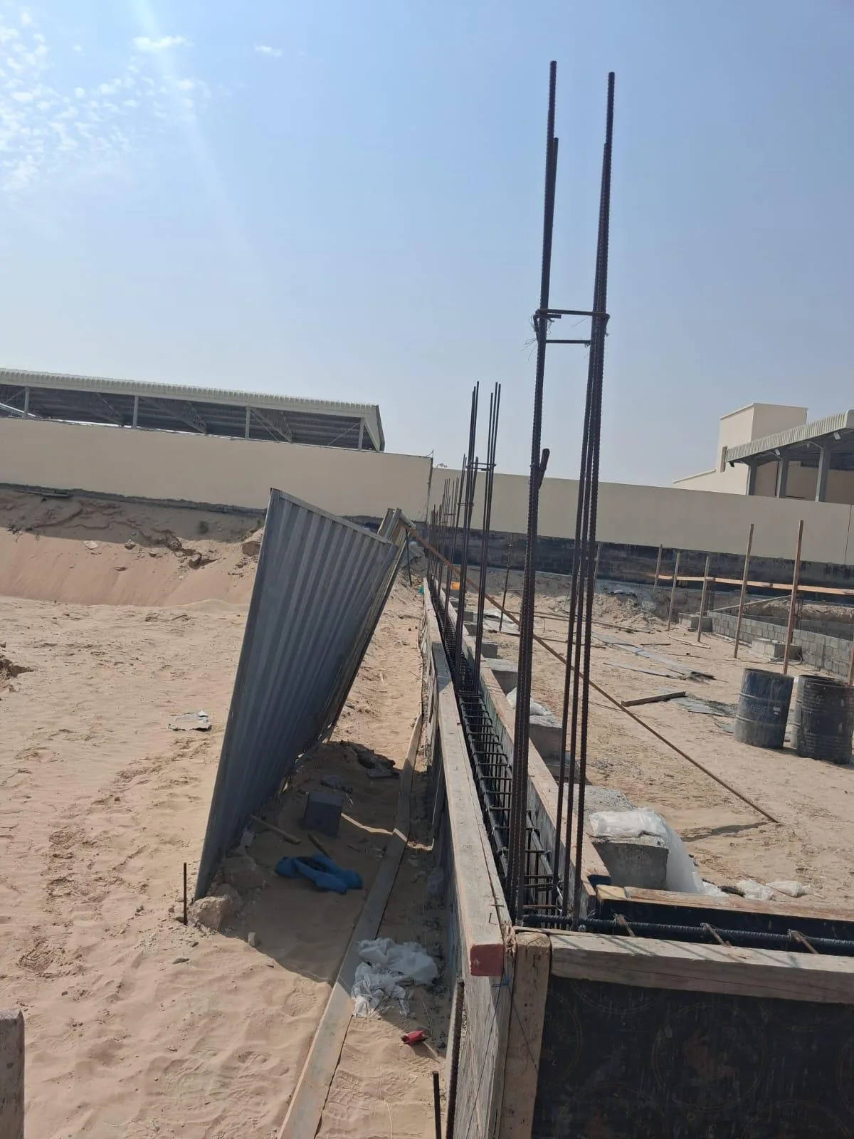 Al Layyan Gas Trading Warehouse Retaining Wall — Abu Ali Group